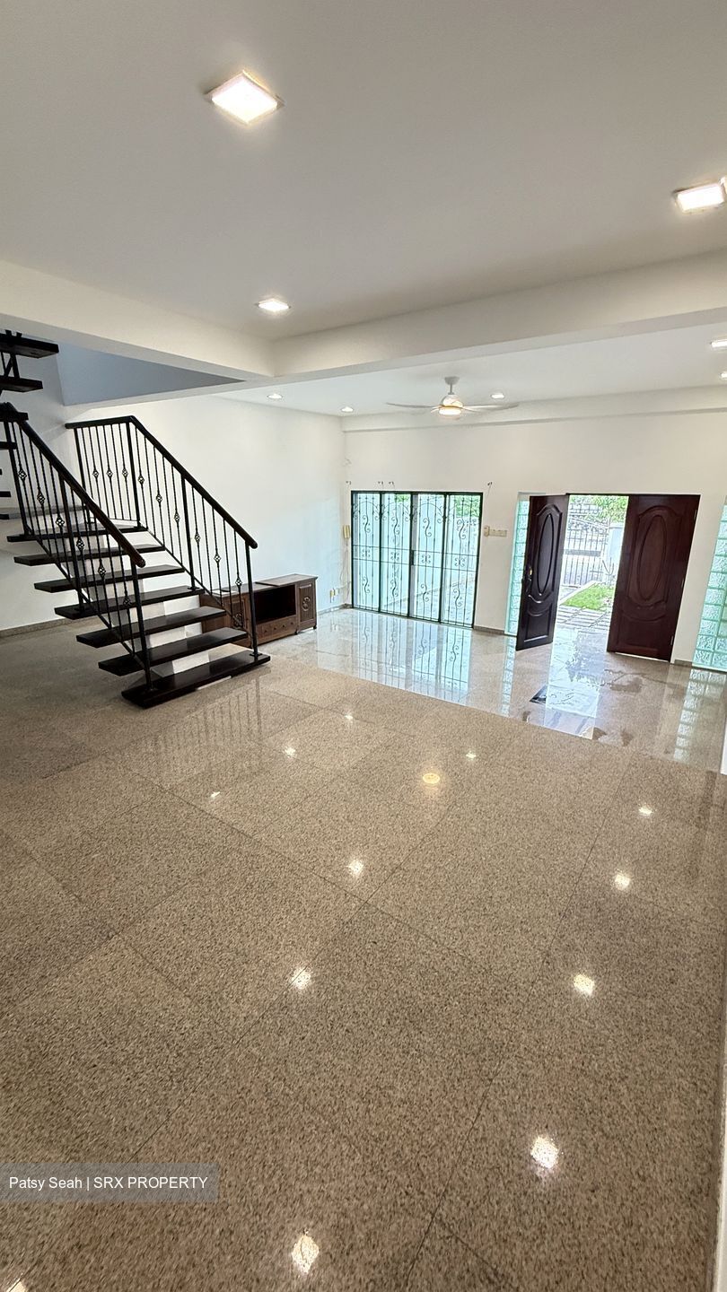 Golden Hill Estate (D19), Terrace #450523691